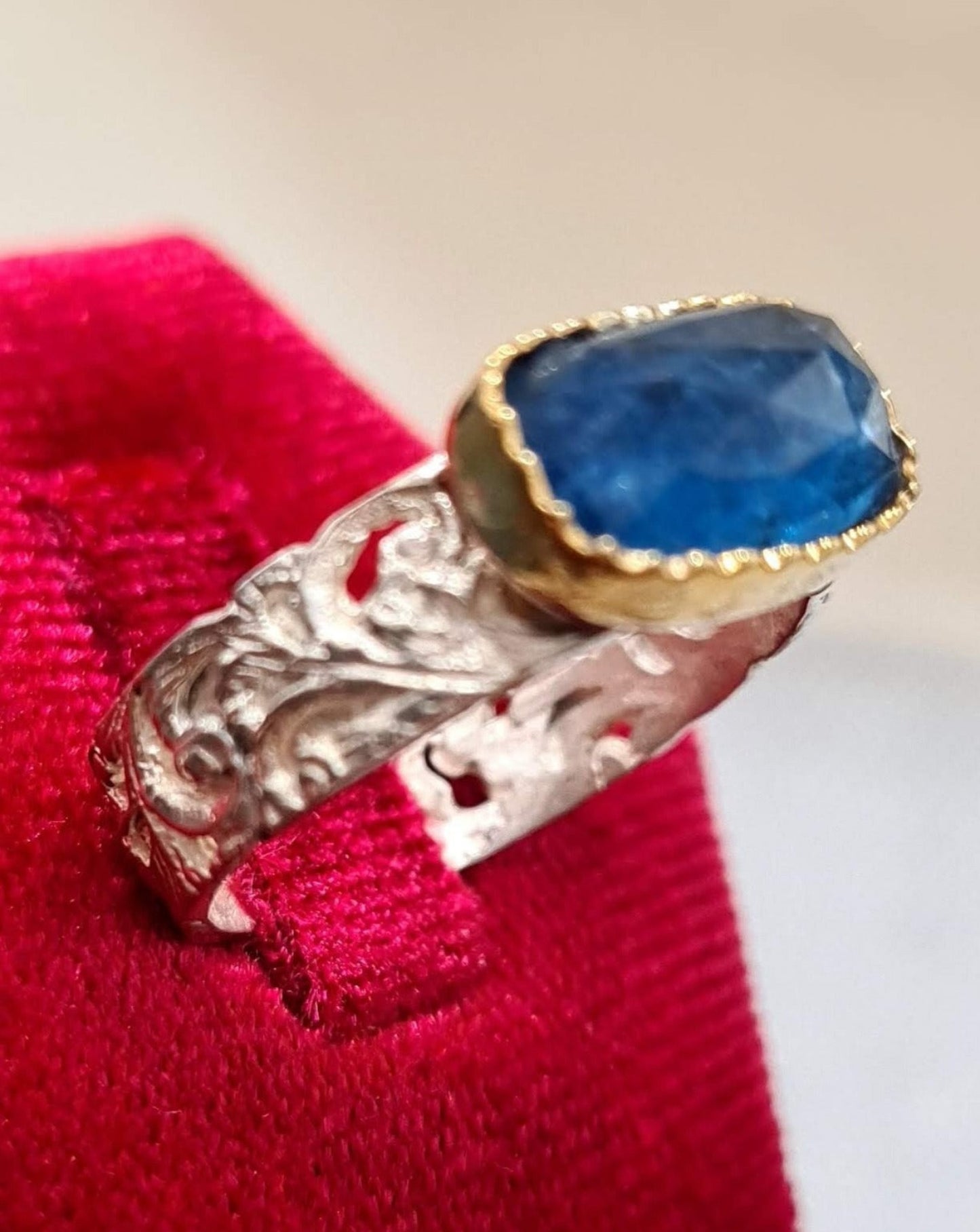 anello con lavorazione